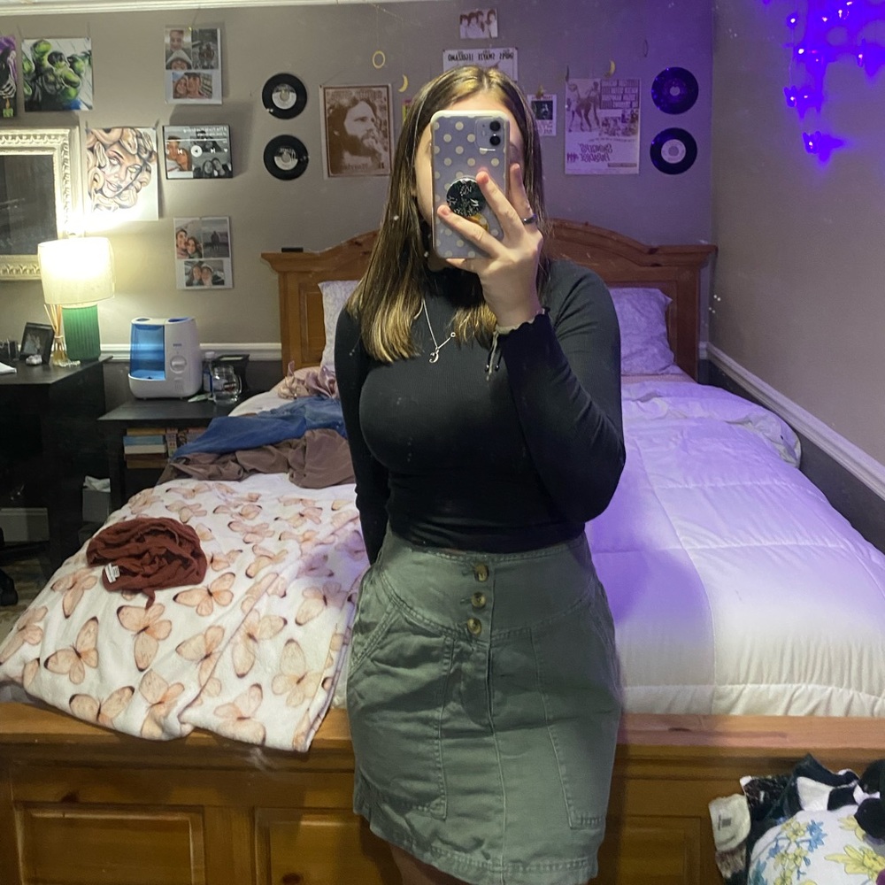 aerie skirt green XS with buttons